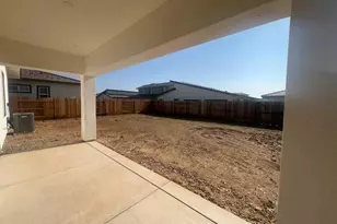 9013 Elliott Spgs Dr, Elk Grove, CA 95624 - Photo 10