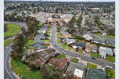 4232 46th Avenue, Sacramento, CA 95824 - Photo 38