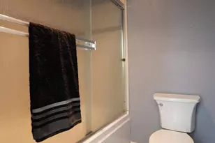 1232 W Roseburg Ave, Modesto, CA 95350 - Photo 22