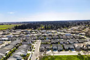 2396 Aviles Dr, Merced, CA 95340 - Photo 2