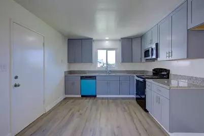 311 Charles Avenue, Manteca, CA 95336 - Photo 10