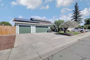 1571 Coats Dr, Yuba City, CA 95993 - Photo 1