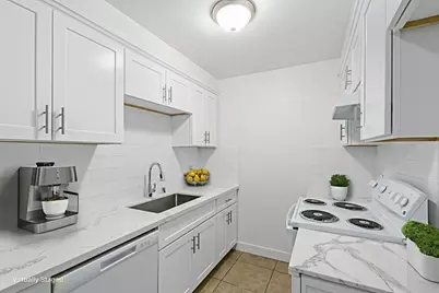 6400 66th Avenue #11, Sacramento, CA 95823 - Photo 24