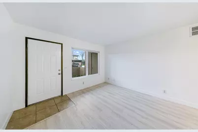 6400 66th Avenue #11, Sacramento, CA 95823 - Photo 16