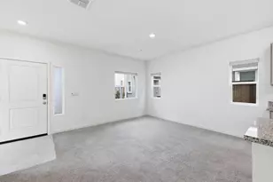 7009 Santa Venetia Pl, Roseville, CA 95747 - Photo 6