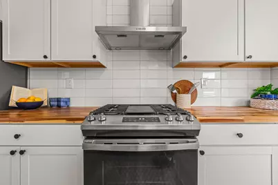 2625 27th Street, Sacramento, CA 95818 - Photo 14