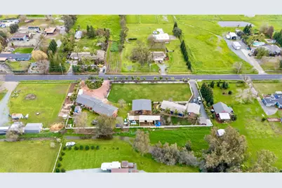 3261 E Calimyrna Road, Acampo, CA 95220 - Photo 34