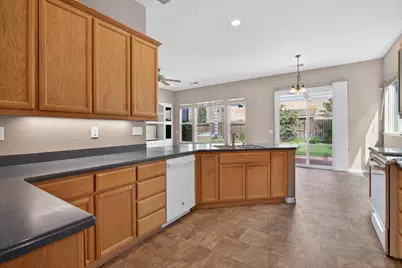 5514 Saxon Way, Riverbank, CA 95367 - Photo 16