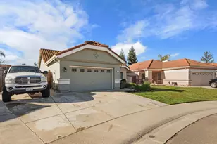 876 Cobden Way, Galt, CA 95632 - Photo 2