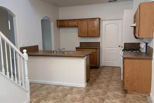 707 Queensland Cir, Stockton, CA 95206 - Photo 8