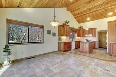 14370 Rollins Park Drive, Grass Valley, CA 95945 - Photo 16