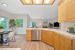 9177 Rizes Way, Elk Grove, CA 95758 - Photo 38