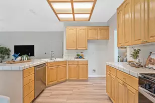 9177 Rizes Way, Elk Grove, CA 95758 - Photo 36