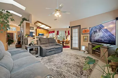 5926 Palm Springs Court, Elk Grove, CA 95758 - Photo 18