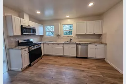 348 W Clay Street, Stockton, CA 95206 - Photo 14