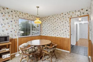 2718 Warwick Ln, Modesto, CA 95350 - Photo 8