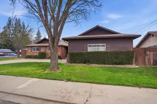 2718 Warwick Ln, Modesto, CA 95350 - Photo 2