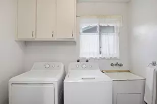 2718 Warwick Ln, Modesto, CA 95350 - Photo 16