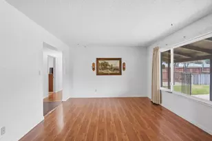 2718 Warwick Ln, Modesto, CA 95350 - Photo 6