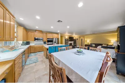 4021 Calais Court, Modesto, CA 95356 - Photo 16