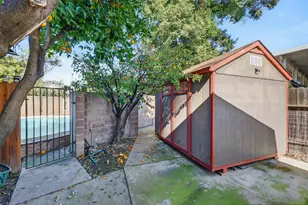 7171 Westmoreland Way, Sacramento, CA 95831 - Photo 42