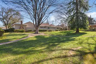 907 Commons Dr, Sacramento, CA 95825 - Photo 44