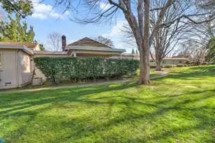 907 Commons Dr, Sacramento, CA 95825 - Photo 34