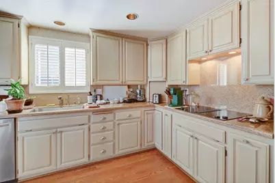 907 Commons Drive, Sacramento, CA 95825 - Photo 18