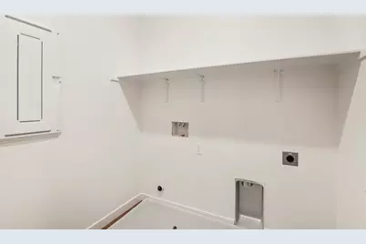 6443 Jacinto Avenue, Sacramento, CA 95823 - Photo 26