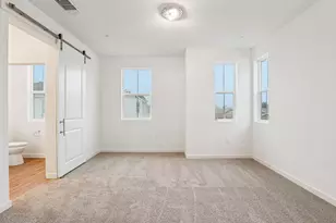 6443 Jacinto Ave, Sacramento, CA 95823 - Photo 30