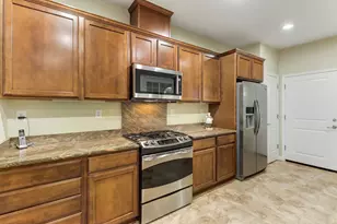 9882 Sheffield Way, Elk Grove, CA 95757 - Photo 8