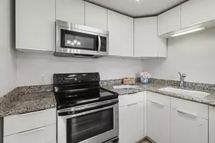 2238 Woodside Ln, Sacramento, CA 95825 - Photo 18