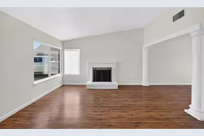 4312 Rosecreek Court, Sacramento, CA 95826 - Photo 6