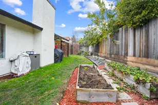 1017 Jayhawk Way, Modesto, CA 95358 - Photo 28