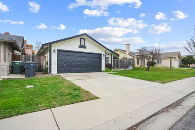 1017 Jayhawk Way, Modesto, CA 95358 - Photo 2