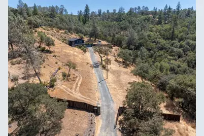 12233 Hilltop Drive, Grass Valley, CA 95949 - Photo 22