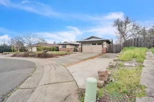 5220 Lynnadeane Ct, Carmichael, CA 95608 - Photo 2