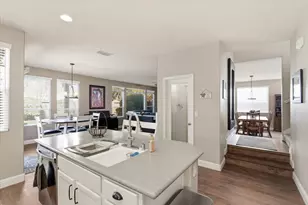 18 Holden Ct, Sacramento, CA 95835 - Photo 16