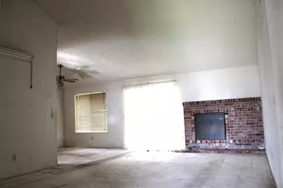 8282 Moorhaven Way, Sacramento, CA 95828 - Photo 4