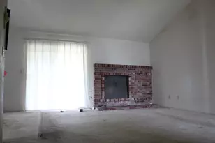 8282 Moorhaven Way, Sacramento, CA 95828 - Photo 2