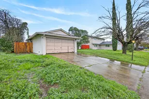7229 Lawnwood Dr, Sacramento, CA 95828 - Photo 2