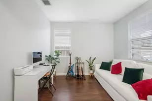 3042 Tintorera Way, Sacramento, CA 95833 - Photo 2