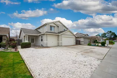 174 Castlewood Avenue, Lathrop, CA 95330 - Photo 2