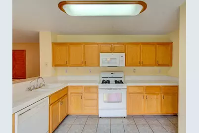 174 Castlewood Avenue, Lathrop, CA 95330 - Photo 14