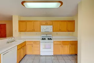 174 Castlewood Ave, Lathrop, CA 95330 - Photo 14