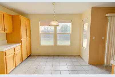 174 Castlewood Avenue, Lathrop, CA 95330 - Photo 12