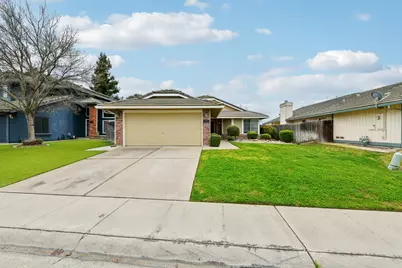 707 Summit Lakes Way, Galt, CA 95632 - Photo 2