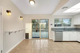 5 Nunes Ct, Sacramento, CA 95823 - Photo 8