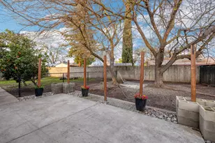 5 Nunes Ct, Sacramento, CA 95823 - Photo 22