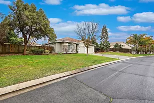 12170 Pheasant Run Blvd, Chowchilla, CA 93610 - Photo 24